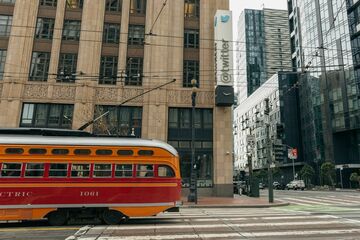 ツイッターの人員削減、限界は？　他のIT企業も注視