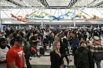 156万円のボーナス、米航空安全職員にはなぜ逆効果?
