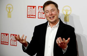 マスク氏に新たな肩書き、テスラの「テクノキング」