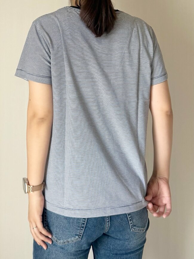 【無印良品】「何枚も持っています」「昨年も購入しリピート」990円の“レビュー絶賛Tシャツ”2枚購入して正解でした！「身体が細く見える気がします」《購入レビュー》
