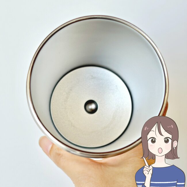 8時間経っても飲み物が冷たい…!ニトリの“手ぶらで持てるペットボトルホルダー”が優秀すぎる!「1日中冷たいまま飲むことができました」「長時間ひんやり続くのでいい!」