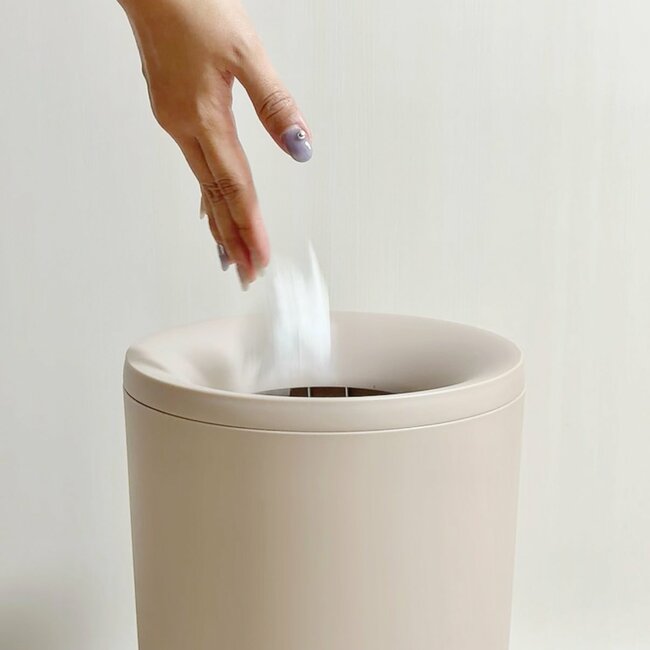 「全色購入しました」「ゴミ箱に見えない」ケユカの“生活感を隠せるゴミ箱”が家中で大活躍!「形、大きさ、使い勝手、全てパーフェクト」《購入レビュー》