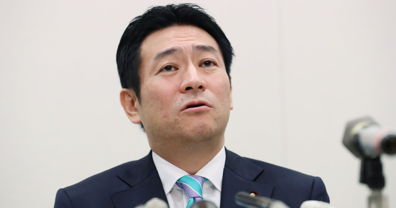 記者会見する衆院議員の秋元司被告(撮影:2020年2月14日)