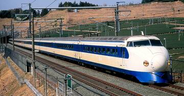 故障、沈下、豪雨…「世界の鉄道史」を変えた東海道新幹線、その開業1年間の“壮絶すぎる舞台裏”