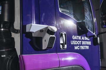 ペプシコが無人トラック本格運行　「ドリトス」運ぶ