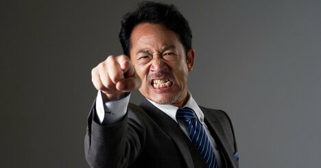 50代、ハラスメントする管理職の特徴・ワースト1