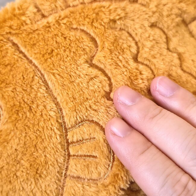 「再現度高すぎる」「つい衝動買い」キャンドゥの“たい焼きポーチ”が衝撃的なかわいさだった!「もう1個買ってこればよかった」