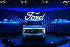 フォード電動トラック生産開始、EV覇権目指す