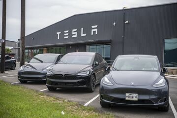 テスラ値上げの謎、「手頃なEV」目標どこへ