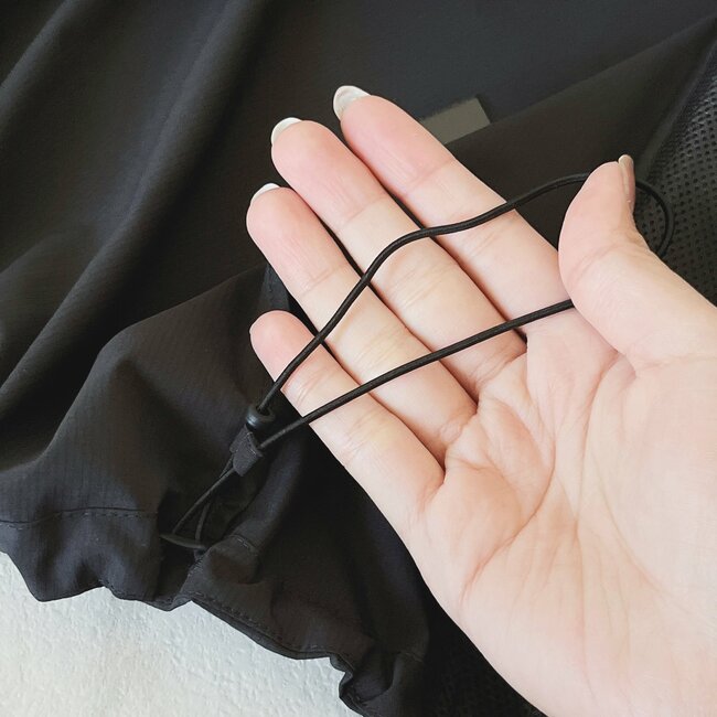 「3枚持ってます」「毎日使い倒したい」ユニクロの“着る日焼け止め”が軽くて着心地がいい…!「カバンに常備できるのが嬉しい」