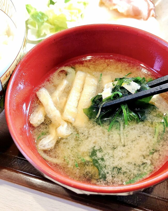 「コスパ最強ですよ」「やっぱりこれが一番好き」すき家の“570円モーニング”おかずたっぷりでボリューム満点!「こういうのでいいんですよ」