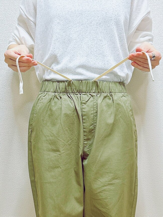 「履き心地が天国」「4本購入しました」公式レビュー700件超え!無印良品の“リピ買い続出パンツ”楽ちんすぎて手放せない!「全て完璧でした」