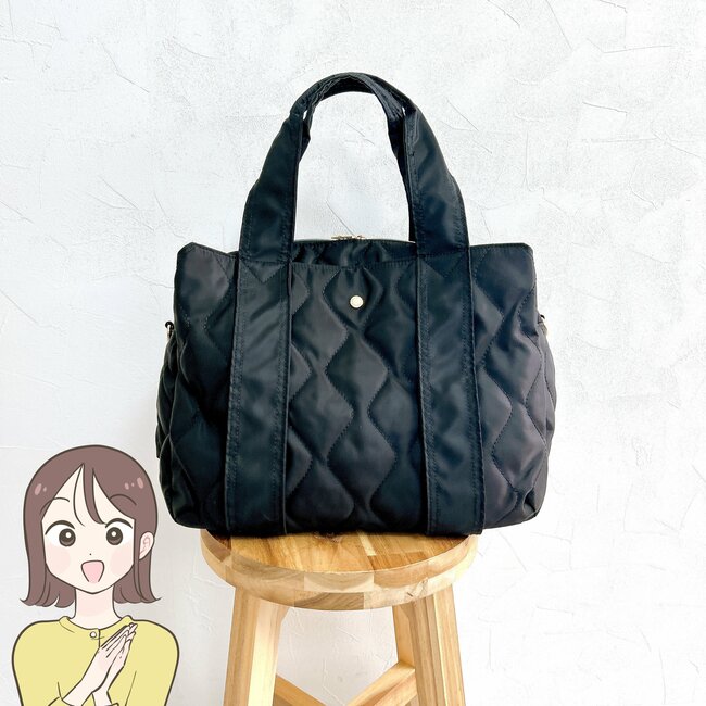 ポケットいっぱいで便利…！しまむらの「大容量バッグ」が2970円とは思えないくらい理想的！