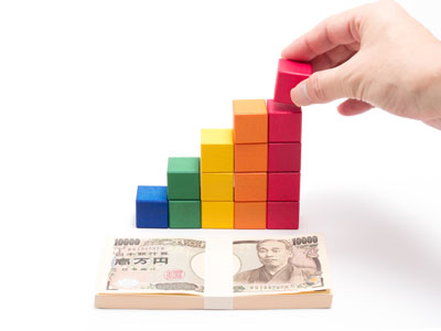 「iDeCO」と「つみたてNISA」、あなたにはどちらが向いているか