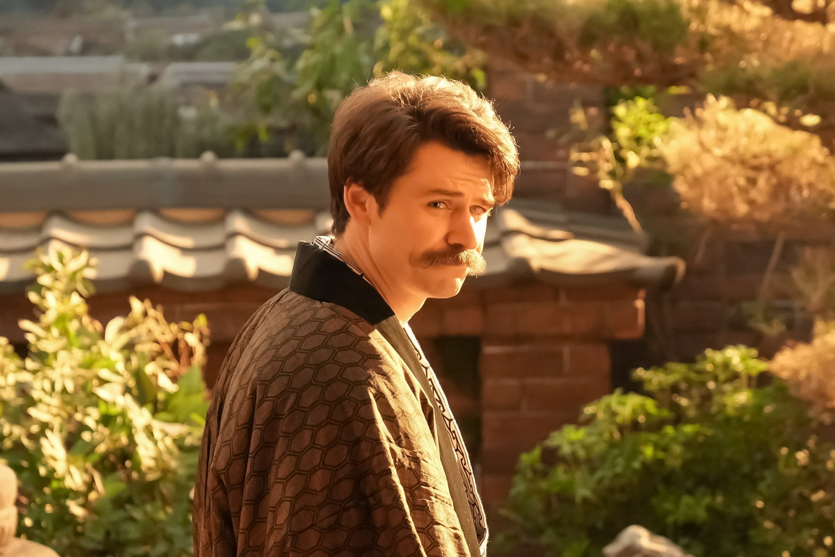 学歴すごい…ハーバード→MITの才媛だった！朝ドラで“元妻”演じた俳優は「日本語ペラペラ」〈ばけばけ第54回〉