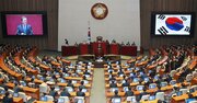 韓国・文大統領の崖っぷち、支持率低迷に追い打ちかけるサムスン経営体制