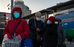 米中逆転の「コロナ対応」力学、つまずく権威主義