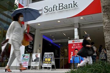 ソフトバンク、ワイヤーカードとの提携終了を模索＝関係者