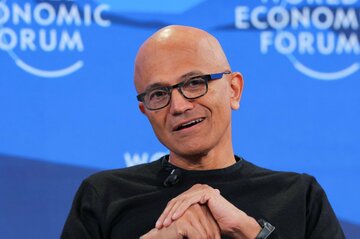 マイクロソフトCEO、AIの巨人に警鐘　「経済食い尽くす」