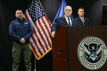 米政権、ミネアポリスの移民摘発職員の削減検討