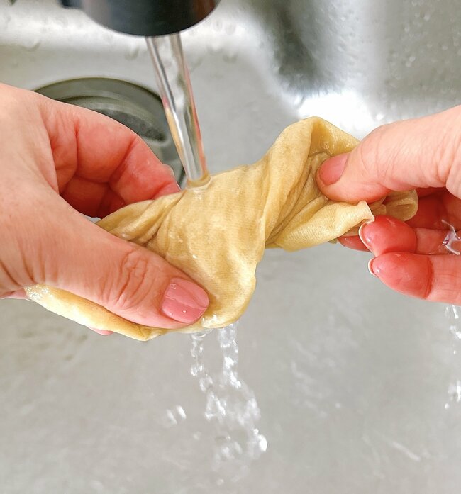 「最近で一番のヒット！」「とても便利です」無印良品の“やぶれにくいキッチンシート”が本当に破れなくてビックリした！「他のキッチンシートは使えません」