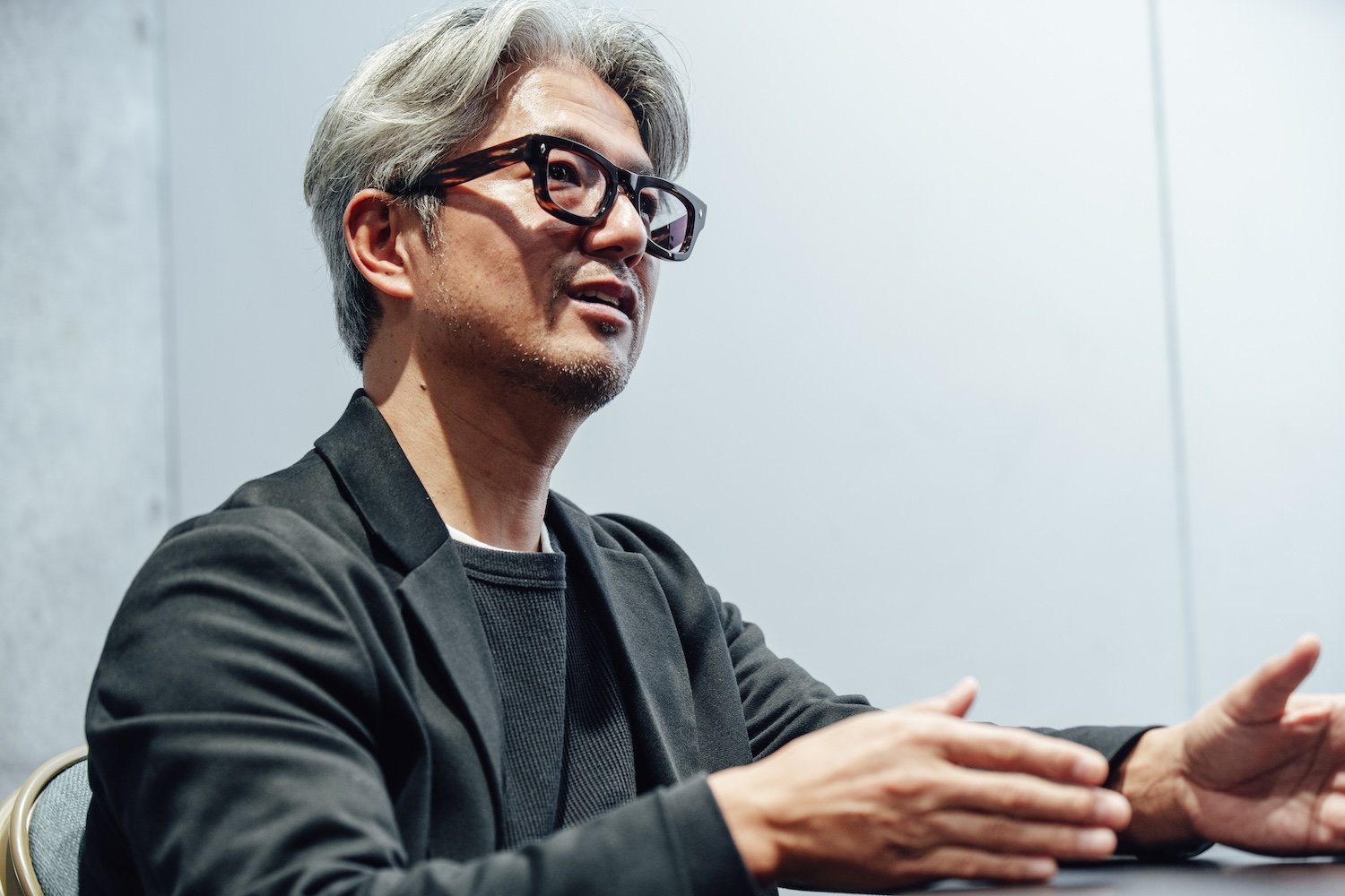 「自分」と「世界」のピントを合わせるデザイン――富士フイルム〈X100〉・今井雅純