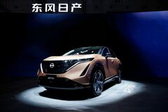 EV覇権争い、中国産車巡り世界を二分