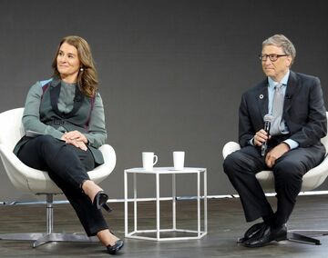ゲイツ夫妻、財団の改革を検討　取締役追加など