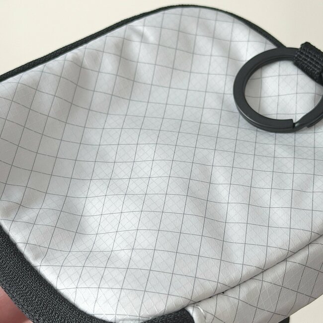 小銭が取り出しやすくて感動！無印良品の「新作ミニ財布」カードが28枚も入って収納力バッチリです！《購入レビュー》