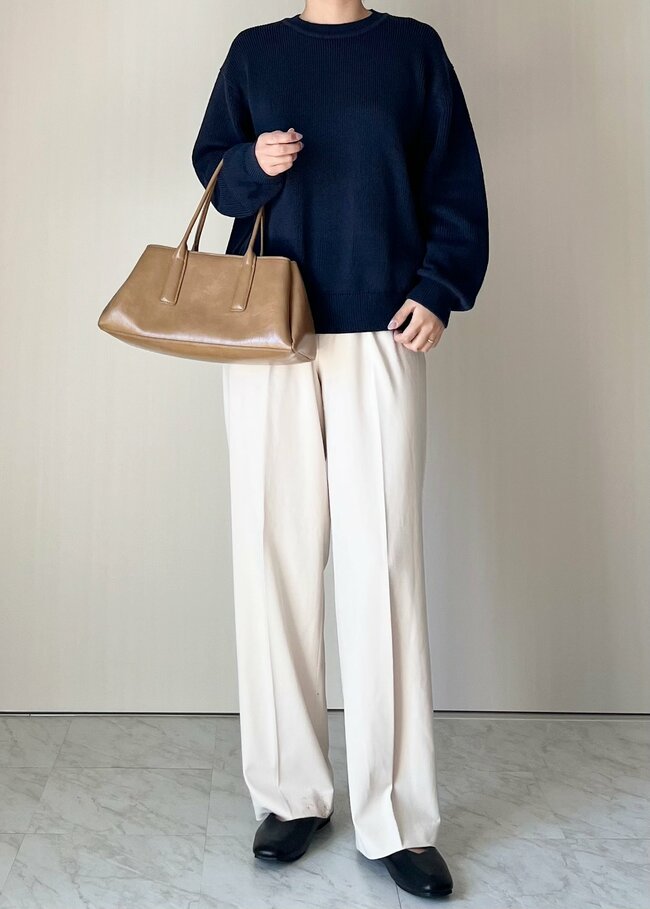 「形がめっちゃ可愛く、高見えします」GUの“楽ちんニット”上半身をまるっとカバーできて嬉しい「ヘビロテまちがいなし」「2色買いした」