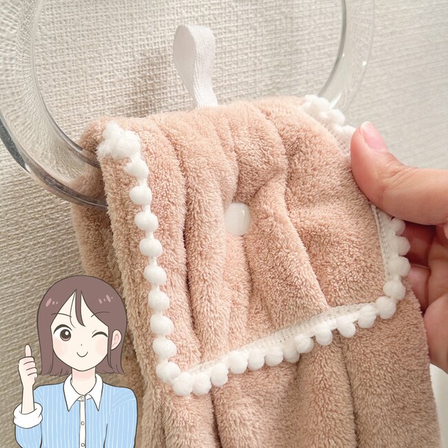 思わずまとめ買いした！ダイソー姉妹店の「ドレスの形をしたタオル」が掛けておくだけで可愛い！洗面所が一気に華やかになりました！