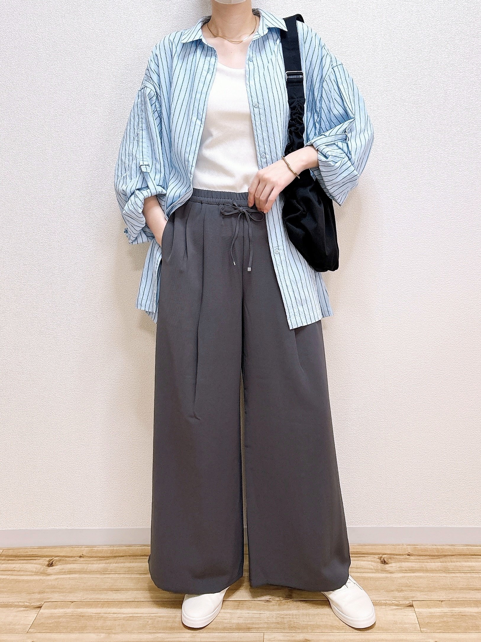 「全色購入しました」GUの“ひんやりワイドパンツ”着心地よすぎて毎日履きたい！「体型をカバーしてくれる優れもの」「通勤にも休日にも使える」【購入レビュー】