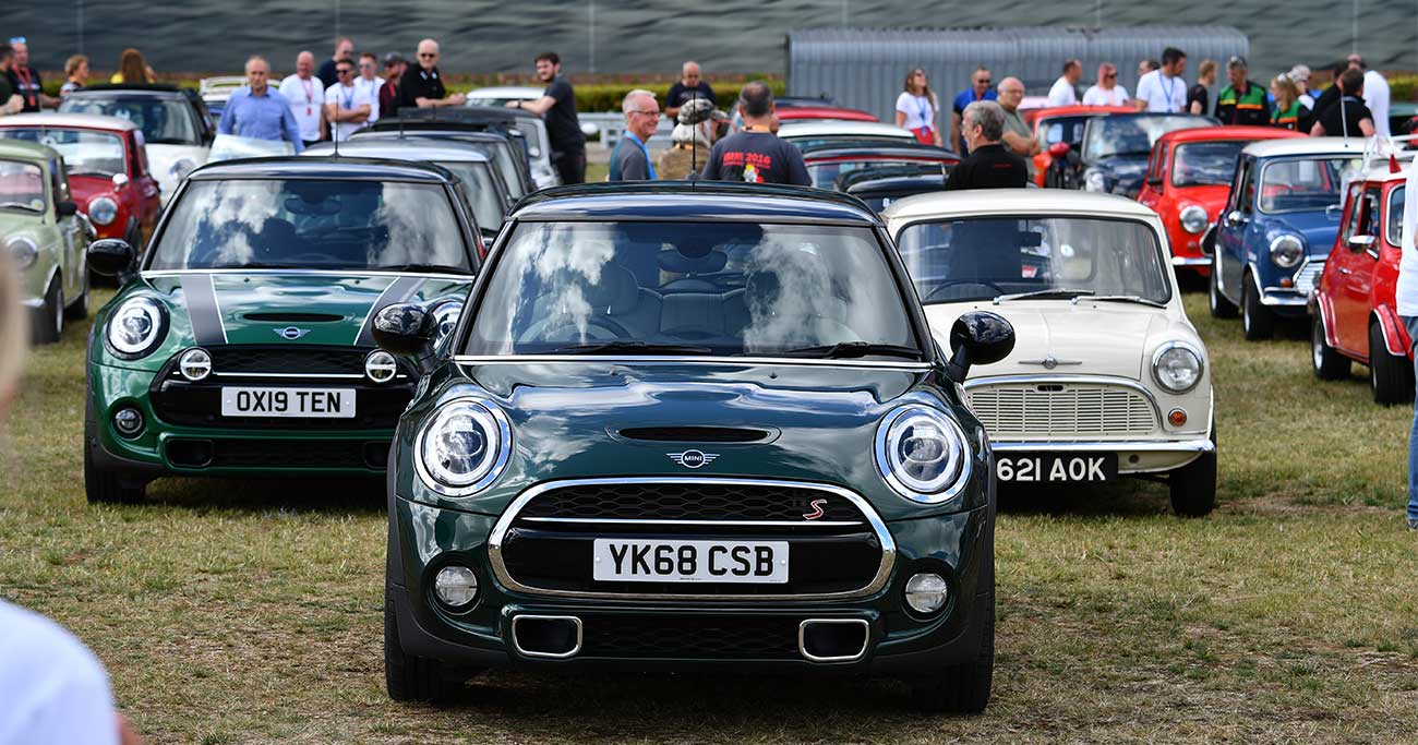 「MINI」誕生60周年イベントで見た熱気、1000万台達成の次の伝説は？