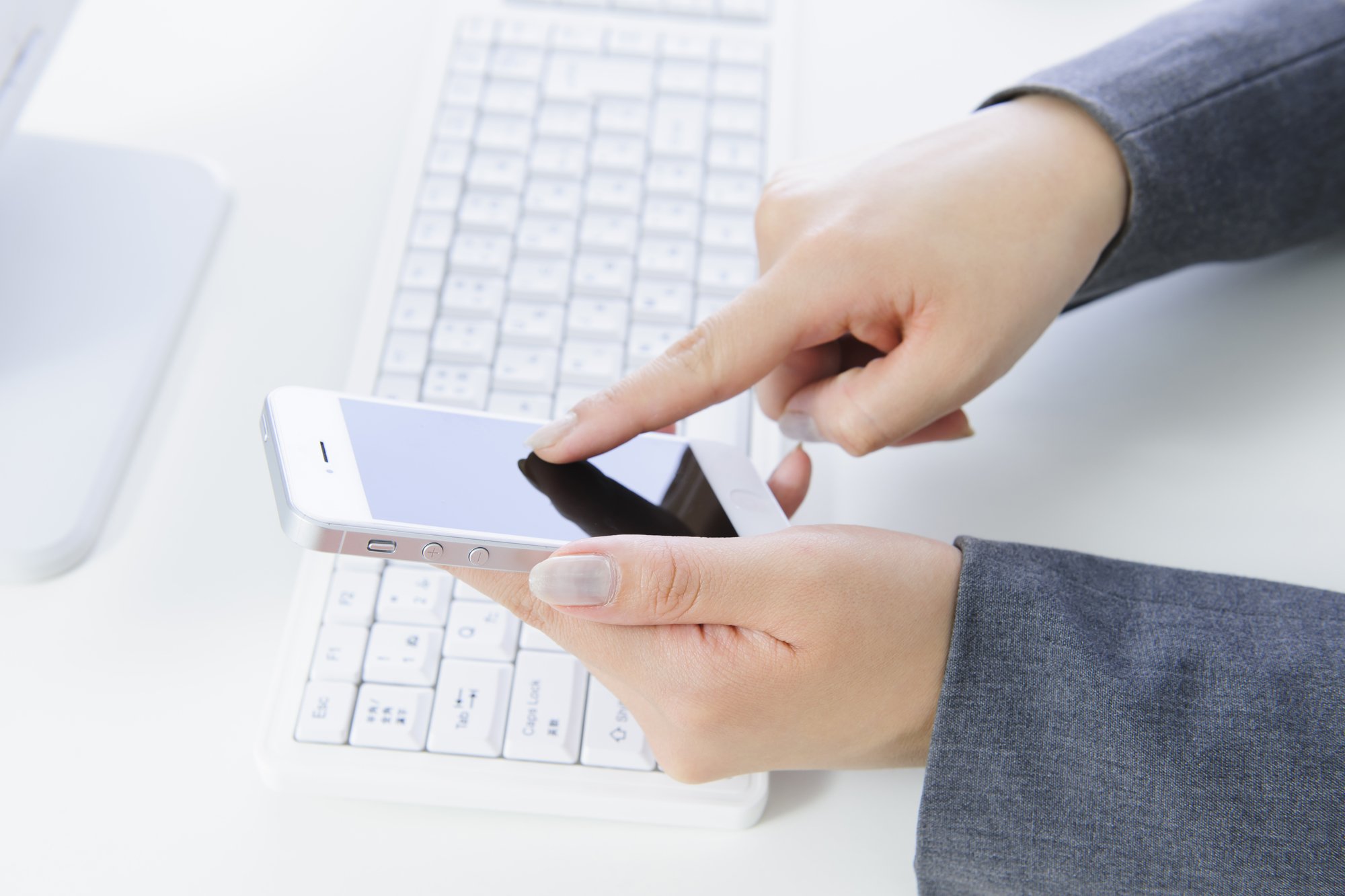 スマホやSNSによる集中力の欠如問題や加速する社会に対応するための解決策から「残酷な楽観主義」を考察する