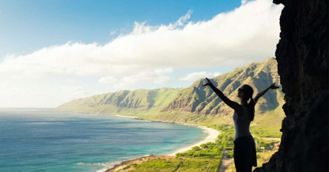 ハワイの絶景に想いをはせて、リラックス　©iStock