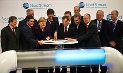 ウクライナ緊迫、世界経済に広がるリスク