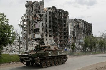 囚人採用のワグネル傭兵部隊、ロシア苦戦で脚光