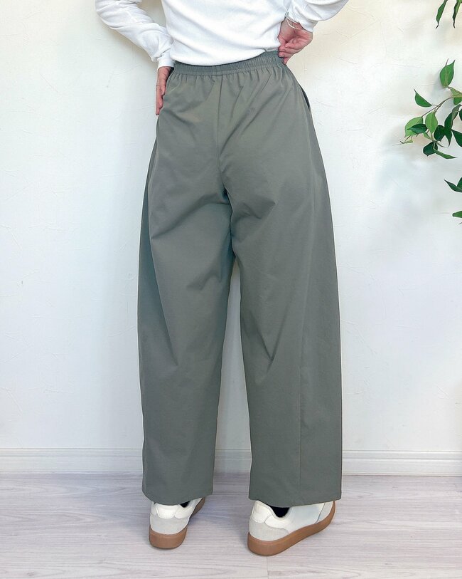 「シルエットが最高！」GUの“着回しワイドパンツ”快適すぎて、全色買いを確信…！「体型が隠れてちょうどいい」「予想以上にキレイ」