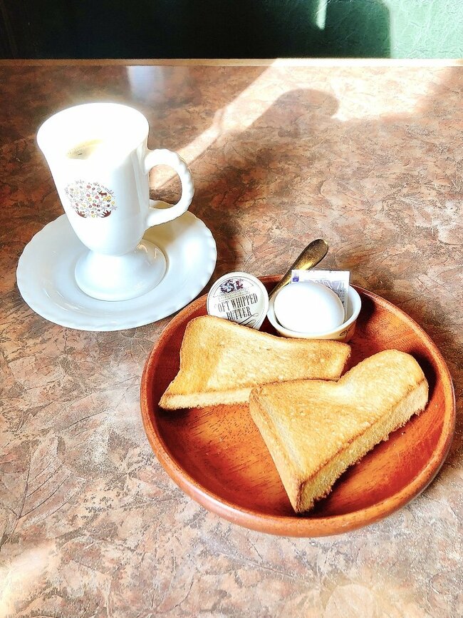 「コメダよりいいかも」びっくりドンキーの“500円以下モーニング”コーヒーおかわり自由なのが嬉しい!「穴場すぎる」「最強のコスパ」