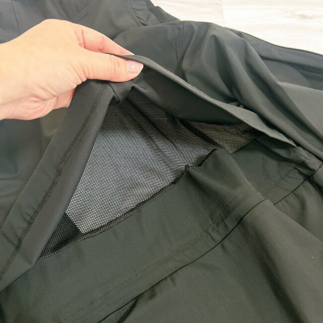 ワークマン、待ってました…!ロング丈の“不審者パーカー”全身がっつりUV対策できちゃうよ!「この丈の長さが欲しかった!」「安いのに優秀で買い足した」