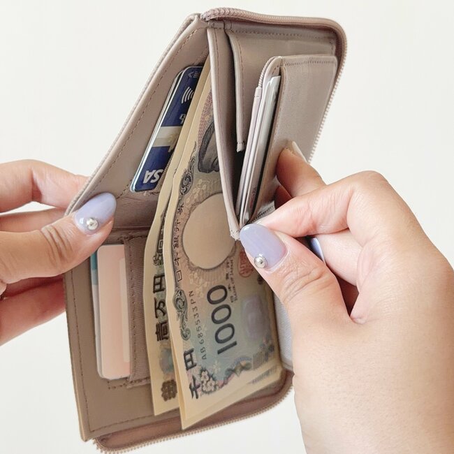小銭が取り出しやすくて感動！アフタヌーンティーの「高見えミニ財布」コンパクトなのに鍵まで入る名品です！《購入レビュー》