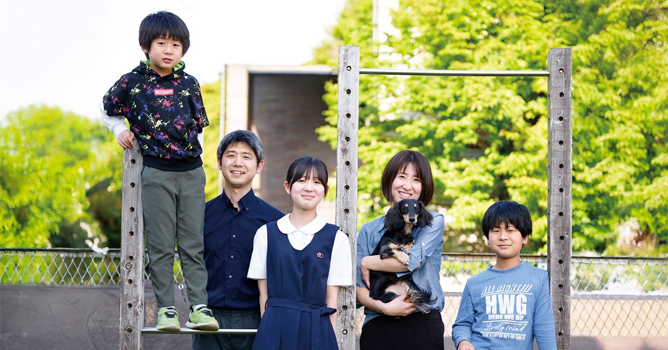 桜蔭合格を勝ち取った「フルタイム共働き夫婦」、薬剤師の母が“覚悟を決めて”早朝に取り組んだこと