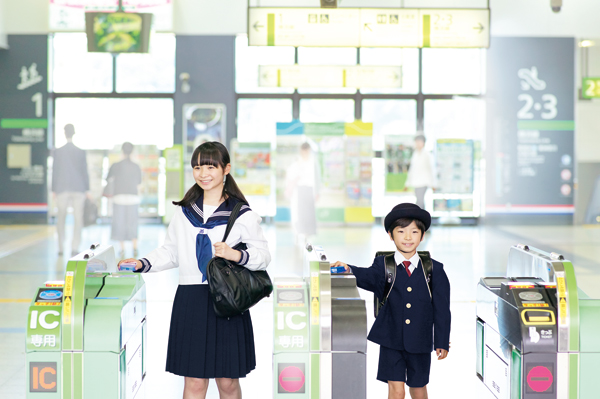 JR東日本エリアで改札通過を利用した子ども見守りサービスが始まる