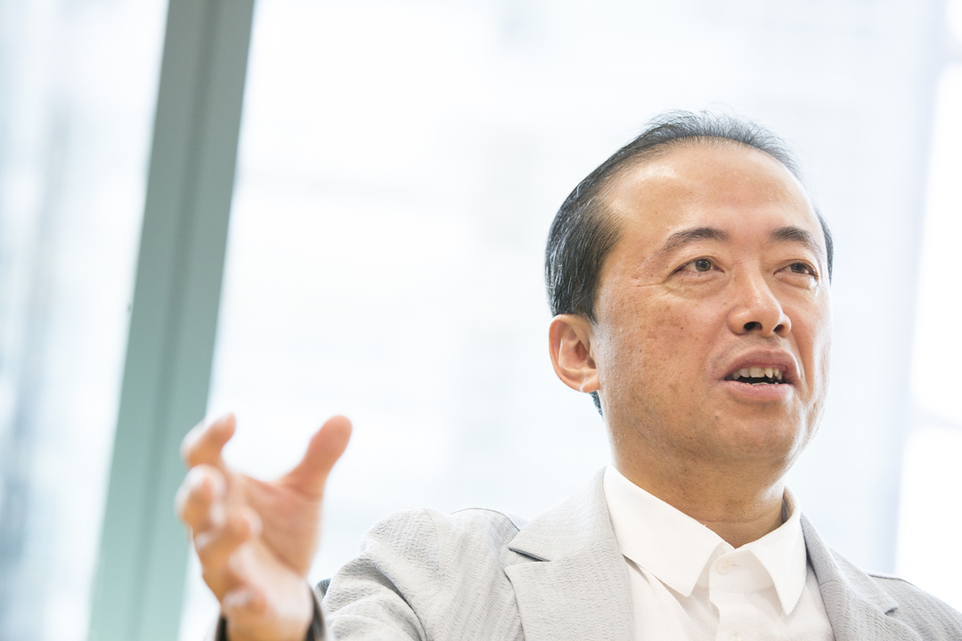 法人の引き合い爆発!翻訳機ポケトークで、ソースネクストの経営は3つの点で変わった
