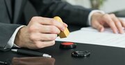 印鑑さよならで思い出す金融業界の逸話、「押す角度・直径」に文化あり