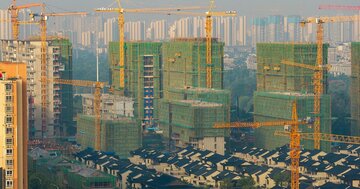 中途半端な中国経済対策、深刻化する問題