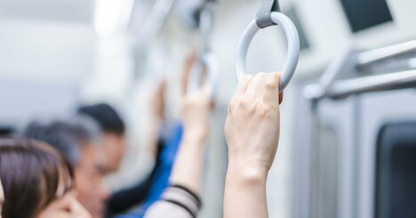 【通勤は毒か？】精神科医が教える「長い通勤時間」から心を守る対策とは