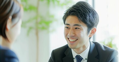 【雑談中のグチ】「あの人、最近よく休みますよね」と悪口を言われたとき、頭のいい上司はどう返す？