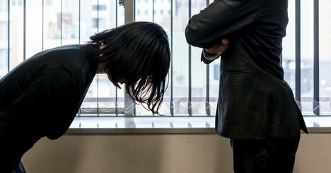 【すぐにやめて】近くにいると運気が下がる、「自己評価の低い人」がやりがちなこと
