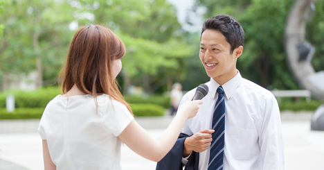 TV出演に講演…「社員のタレント化」は会社にとって得か損か